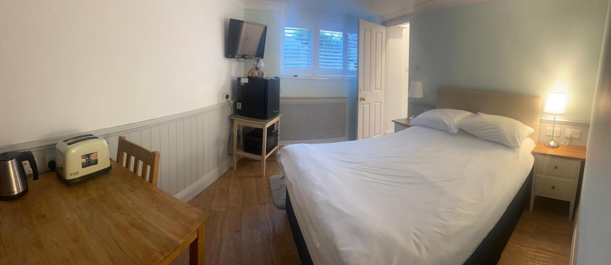 Addison Bed and breakfast 2*